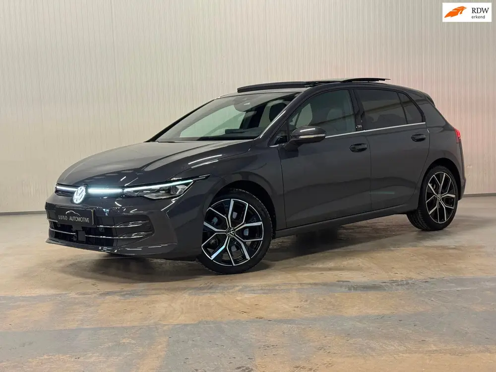 Volkswagen Golf 1.5 eTSI R-Line Edition | 50 JAHRE | FACELIF uit 2024