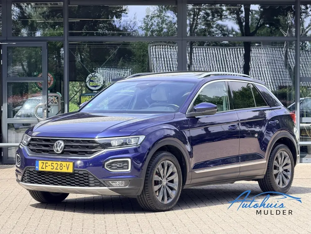 Volkswagen T-Roc 1.5 TSI Sport | Navi | Leer | Clima | Pano uit 2019