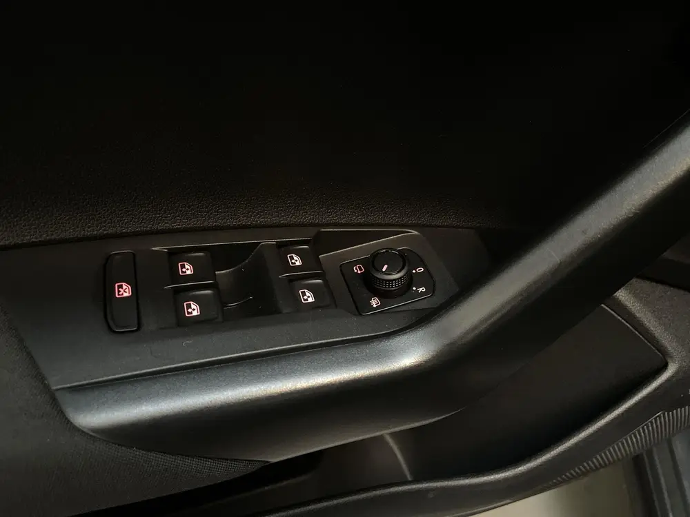 Volkswagen Polo 1.0 TSI R-Line Edition Camera Navigatie DAB+ uit 2021, foto 18