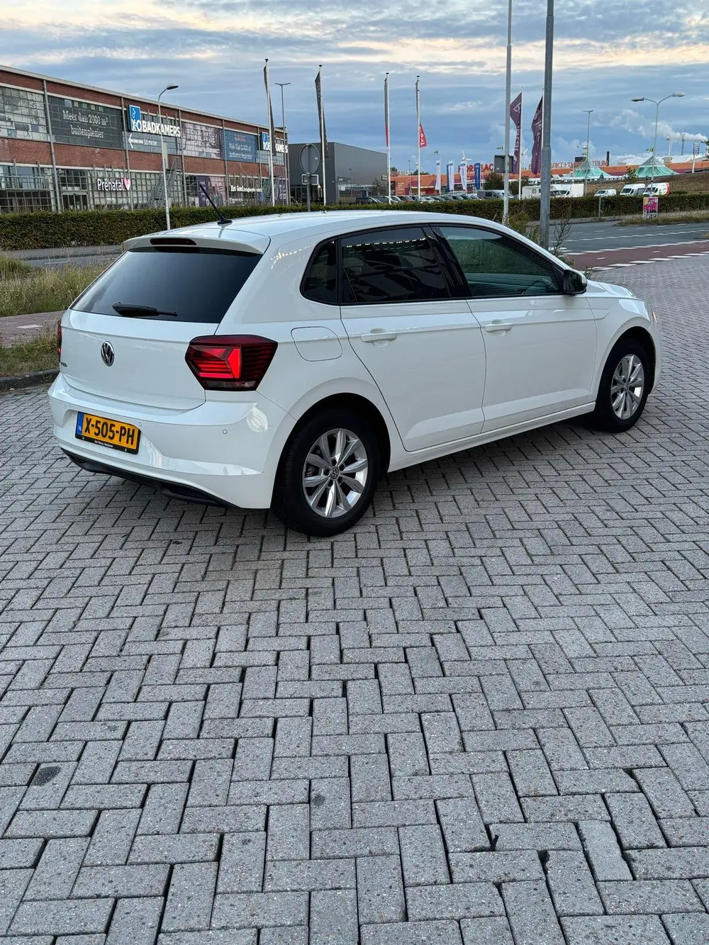 Volkswagen Polo 1.0 TSI 116pk 7-DSG 2020 Stoelverwarming ACC uit 2020, foto 3