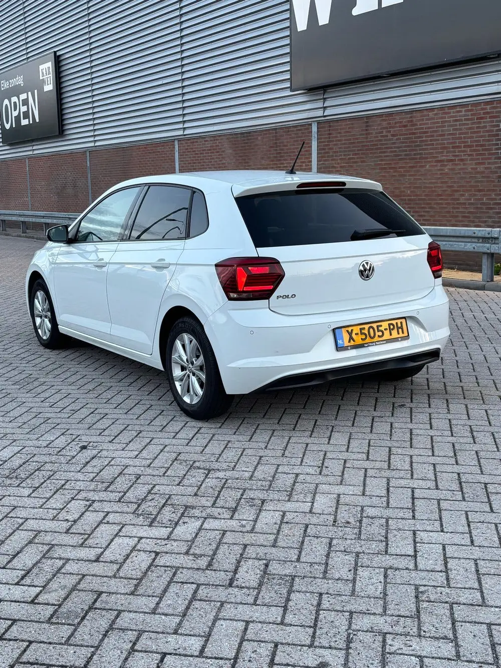 Volkswagen Polo 1.0 TSI 116pk 7-DSG 2020 Stoelverwarming ACC uit 2020, foto 4