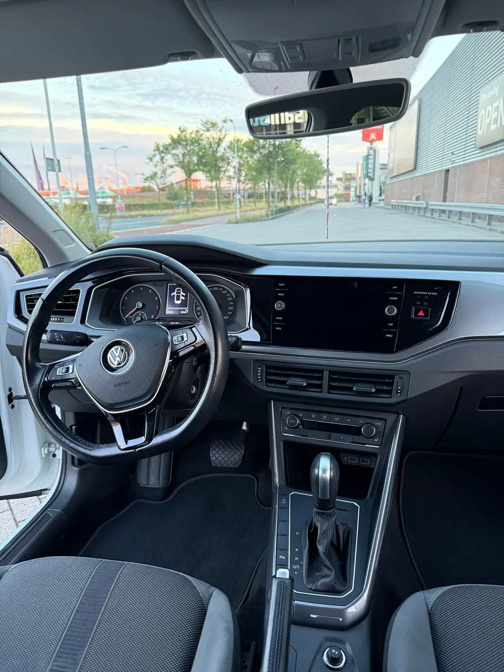 Volkswagen Polo 1.0 TSI 116pk 7-DSG 2020 Stoelverwarming ACC uit 2020, foto 5