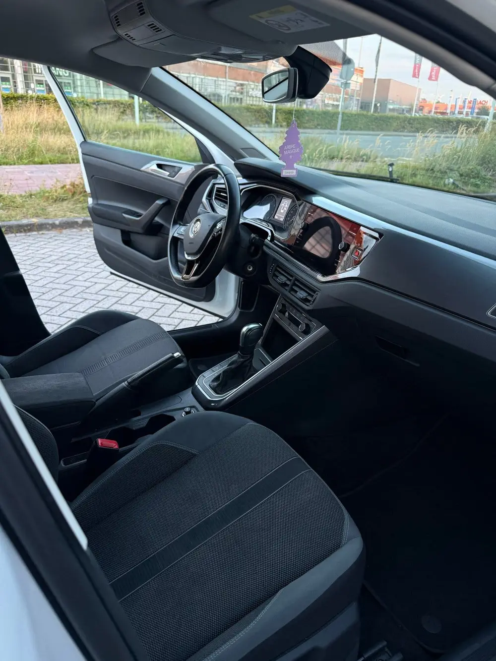 Volkswagen Polo 1.0 TSI 116pk 7-DSG 2020 Stoelverwarming ACC uit 2020, foto 8