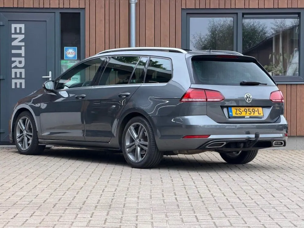 Volkswagen GOLF 1.5 TSI DSG 2x R-Line Pano Virtueel Stoelver uit 2019, foto 5