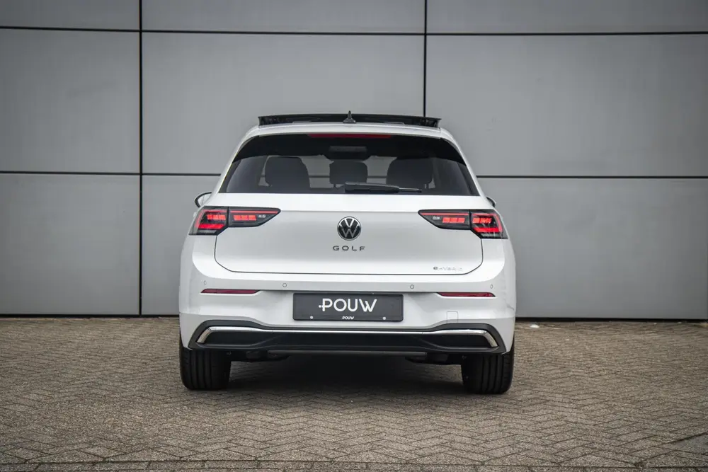 Volkswagen Golf 1.5 eHybrid 204pk DSG Style Edition | Panora uit 2026, foto 9