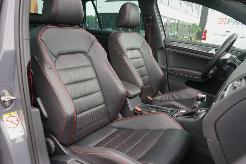 Volkswagen Golf 2.0 TSI GTI TCR 290PK DSG Panodak Akra DCC D uit 2020, foto 13