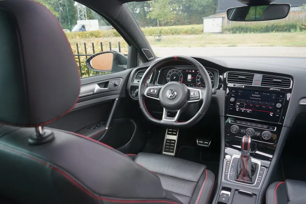 Volkswagen Golf 2.0 TSI GTI TCR 290PK DSG Panodak Akra DCC D uit 2020, foto 16