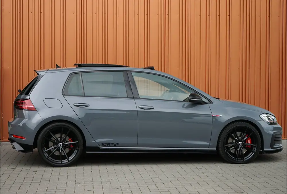 Volkswagen Golf 2.0 TSI GTI TCR 290PK DSG Panodak Akra DCC D uit 2020, foto 2