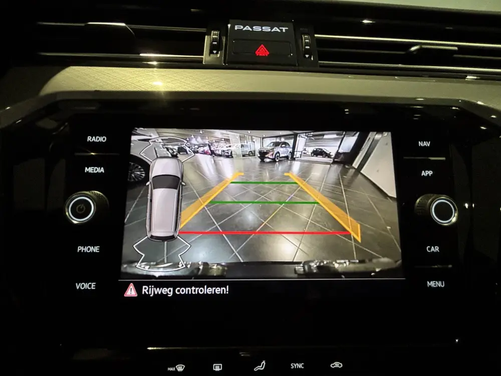 Volkswagen Passat Variant 1.5 TSI Business | Adaptieve cruis uit 2023, foto 12