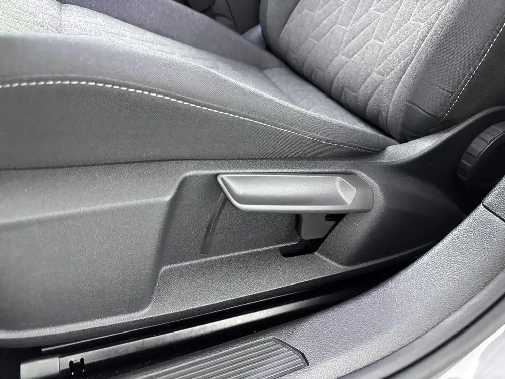 Volkswagen Golf 1.5 eHybrid Life Edition 204PK | Apple Carpl uit 2025, foto 19