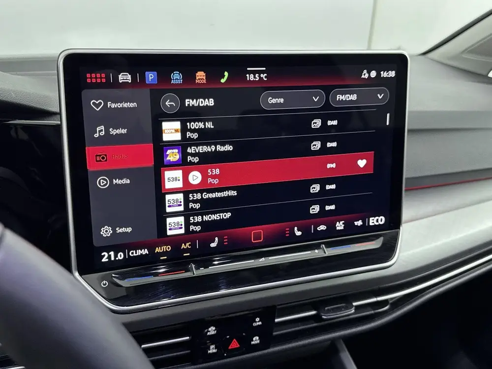 Volkswagen Golf 1.5 eHybrid Life Edition 204PK | Apple Carpl uit 2025, foto 7