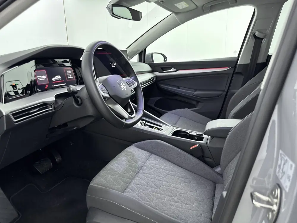 Volkswagen Golf 1.5 eHybrid Life Edition 204PK | Apple Carpl uit 2025, foto 8