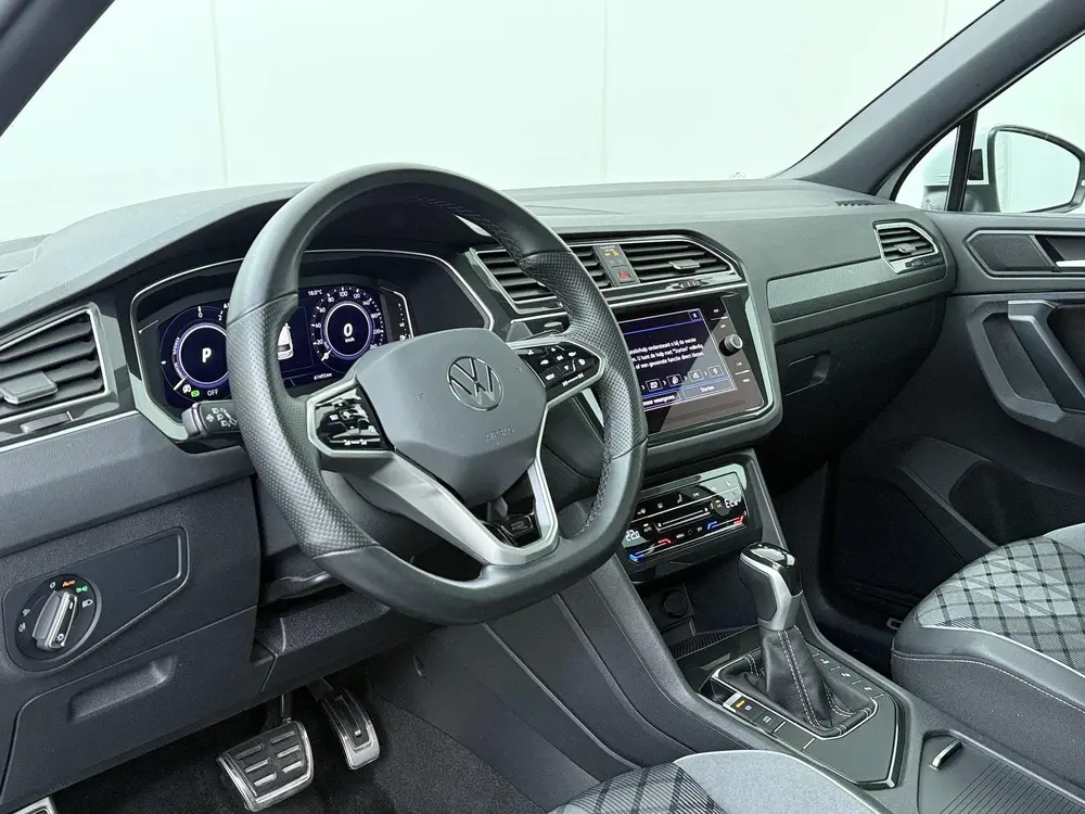 Volkswagen Tiguan 1.4 TSI eHybrid R-Line Business+ | 245 PK uit 2022, foto 7