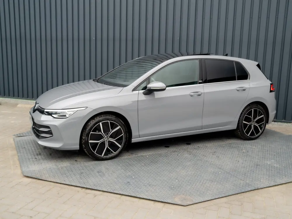 Volkswagen Golf 1.5 eTSI 50 Edition | Panodak | Trekhaak weg uit 2025, foto 2