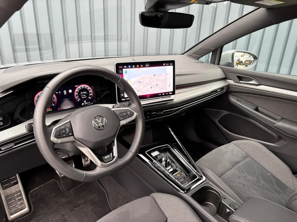 Volkswagen Golf 1.5 eTSI 50 Edition | Panodak | Trekhaak weg uit 2025, foto 5