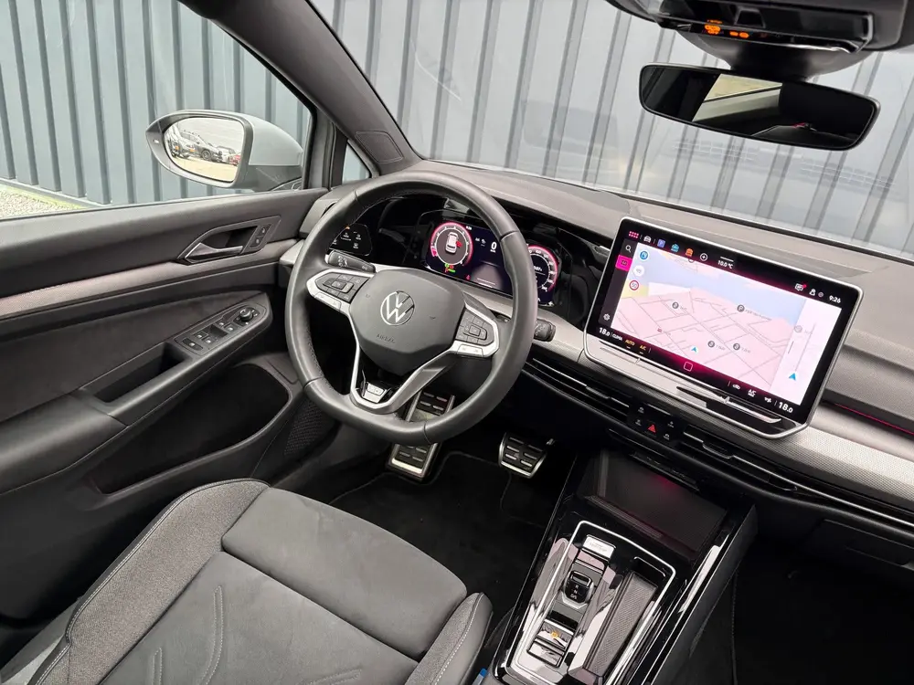 Volkswagen Golf 1.5 eTSI 50 Edition | Panodak | Trekhaak weg uit 2025, foto 8