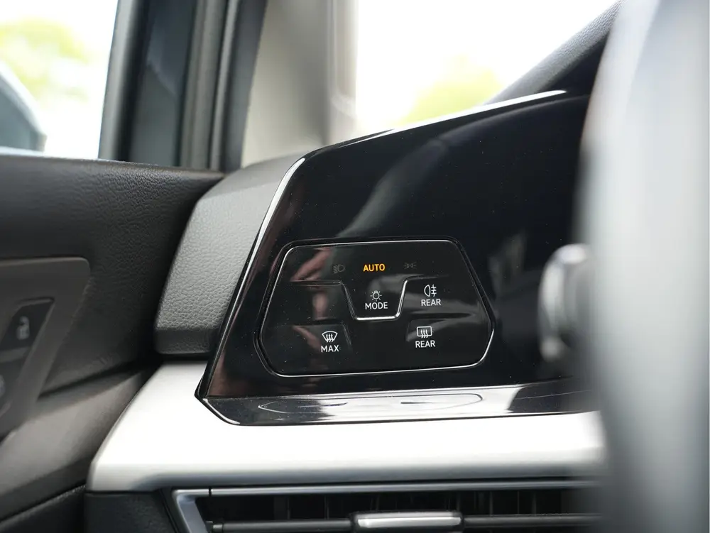 Volkswagen Golf 1.0 TSI Life | Draadloze telefoonlader | Cru uit 2021, foto 13