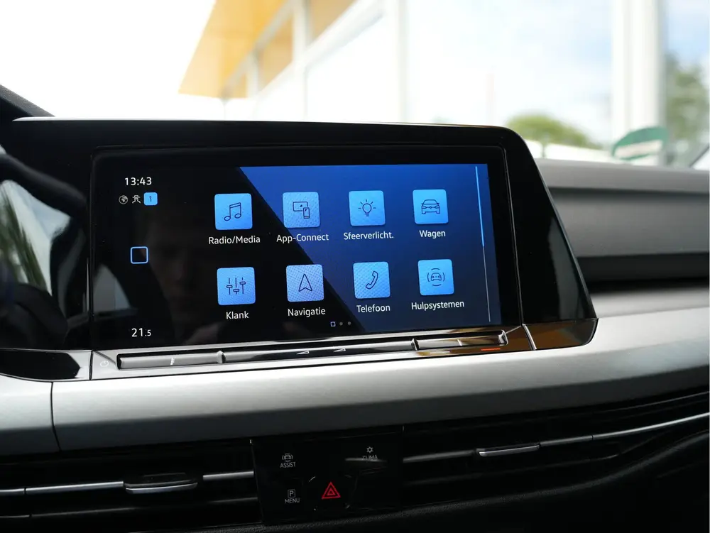 Volkswagen Golf 1.0 TSI Life | Draadloze telefoonlader | Cru uit 2021, foto 18