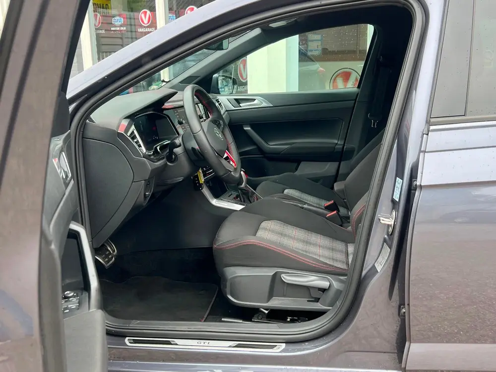 Volkswagen Polo 2.0 TSI GTI, Navi, PDC, Caplay, MatrixLed, 2 uit 2025, foto 17