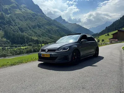 Volkswagen Golf VII Golf 2.0 TSI 290pk 7-DSG 2019 Grijs VOL DCC PANO uit 2019