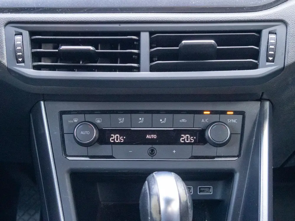 Volkswagen Polo 1.0 TSI Comfortline Business Automaat ACC 16 uit 2020, foto 12