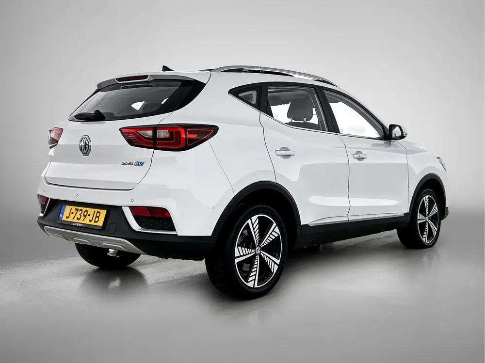 MG ZS EV Luxury 45 kWh | Origineel NL! | SOH 90,2% uit 2020, foto 2