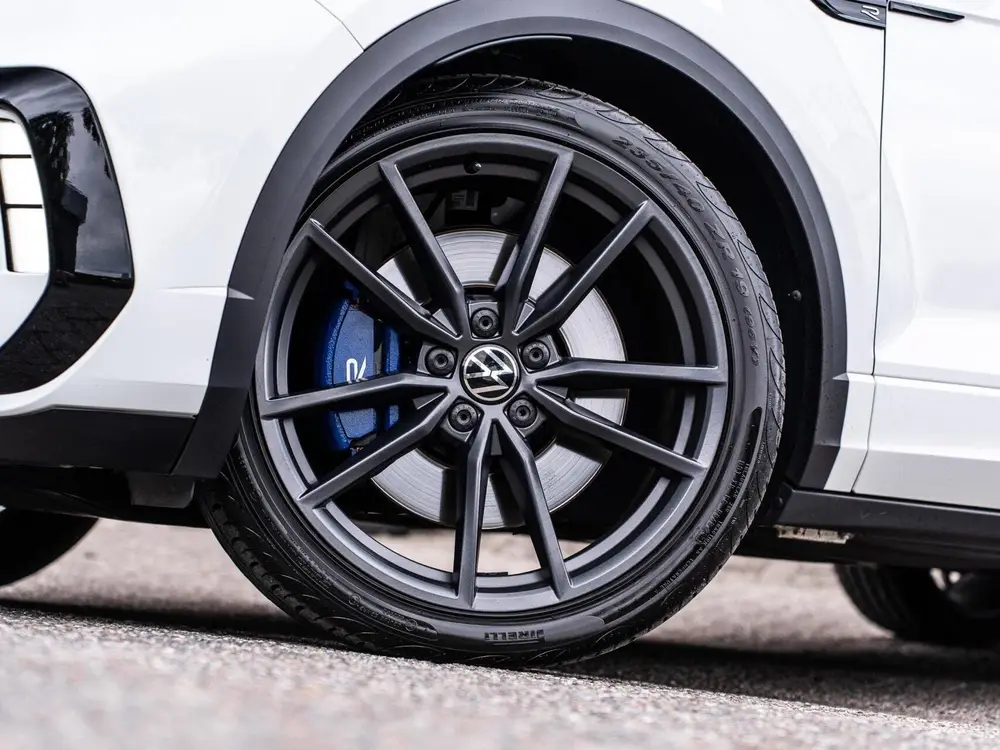 Volkswagen T-Roc R 2.0 TSI 4Motion|PANO|ACC|AKRAPOVIC|19'' uit 2021, foto 18