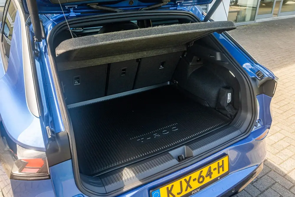 Volkswagen T-Roc 1.5 eTSI 150pk DSG R-Line First Edition | T uit 2026, foto 19