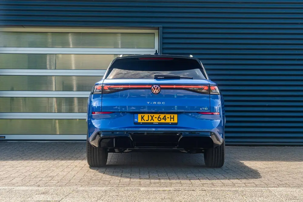Volkswagen T-Roc 1.5 eTSI 150pk DSG R-Line First Edition | T uit 2026, foto 9