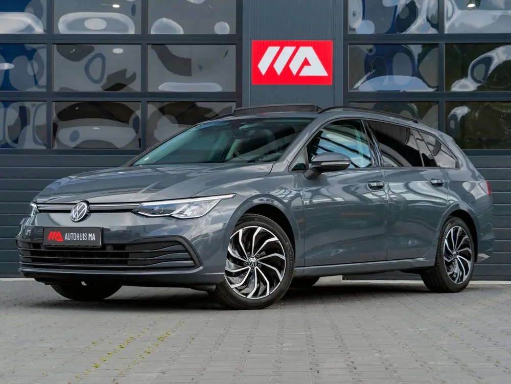 Volkswagen Golf Variant 1.5 eTSI Life Business | PANO | WINT uit 2022