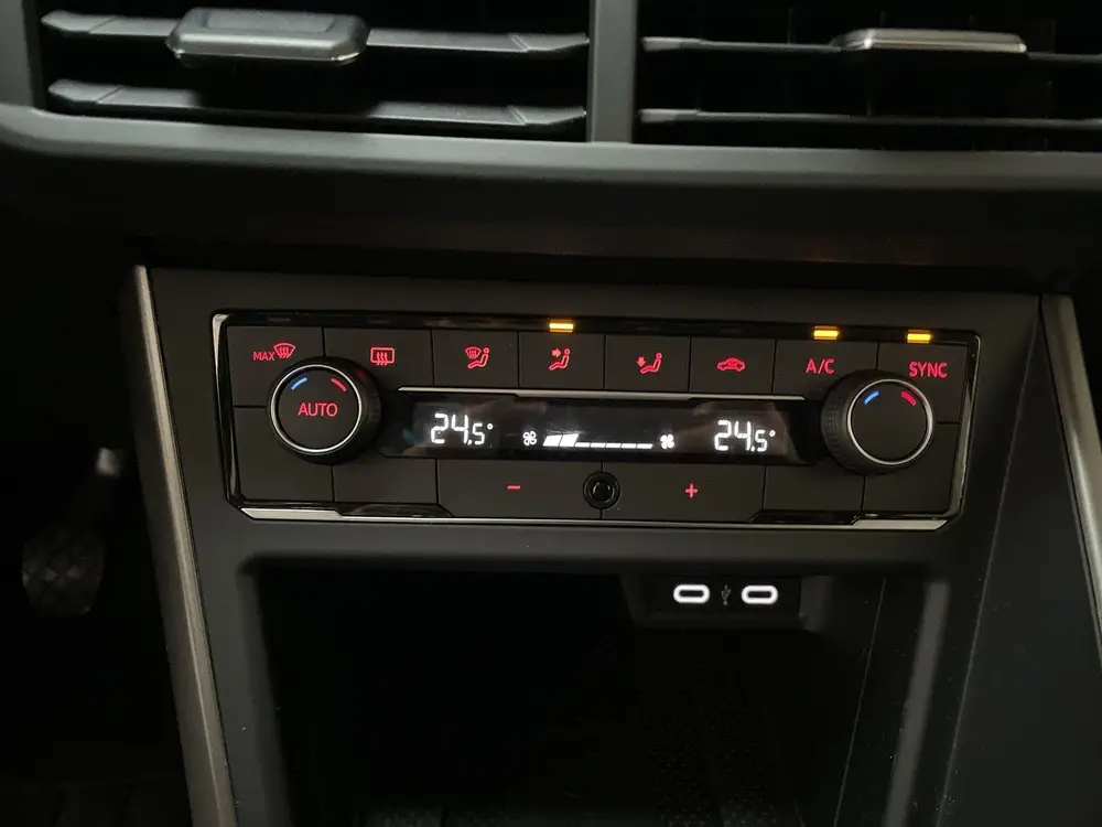 Volkswagen Polo 1.0 TSI R-Line Edition Camera Climate Contro uit 2021, foto 11