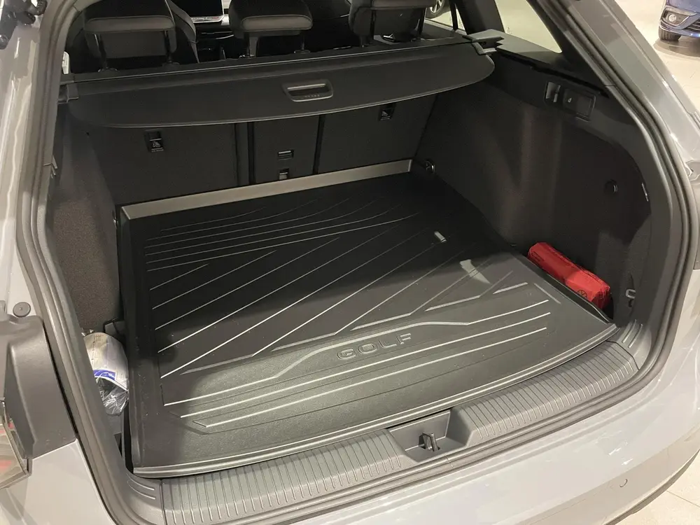 Volkswagen Golf Variant 1.5 eTSI R-Line Edition | EM | Navig uit 2025, foto 9