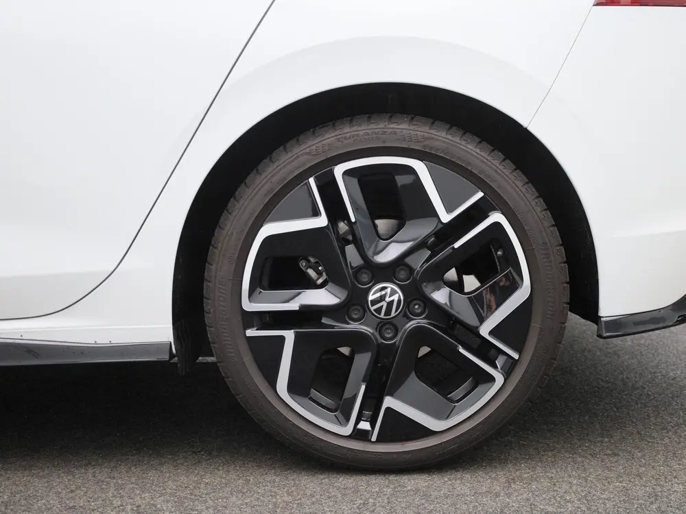 Volkswagen Golf 1.5 eTSI R-Line Edition | 116 PK | Demo | Au uit 2025, foto 13