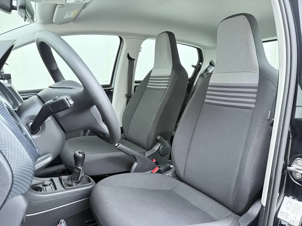 Volkswagen Up! 1.0 | 65 PK | Cruise control | Climate contro uit 2022, foto 19