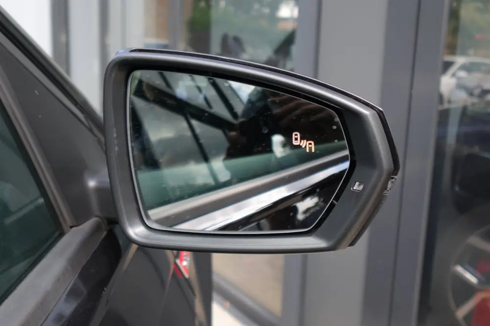 Volkswagen Polo 2.0 TSI GTI PANO KEYLESS BEATS uit 2022, foto 12