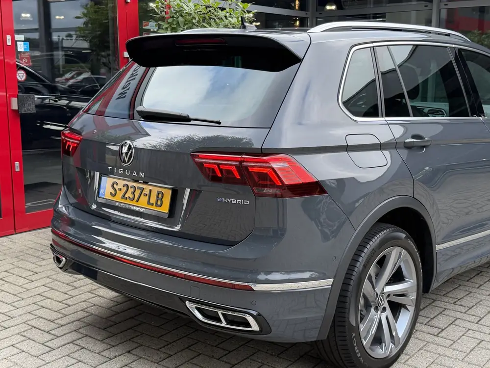 Volkswagen Tiguan 1.4 TSI eHybrid *!* 2x R-LINE *!* PANODAK/ uit 2023, foto 15