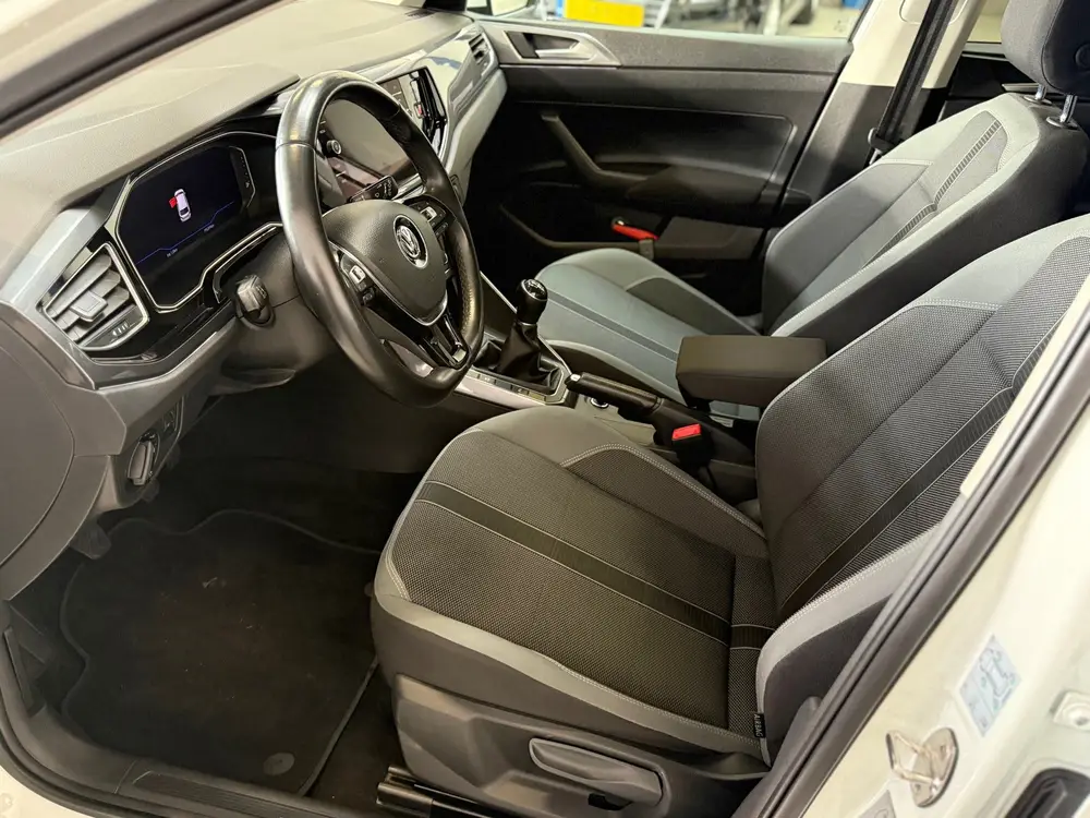 Volkswagen Polo 1.0 TSI Highline Digitaal Dashboard uit 2020, foto 6