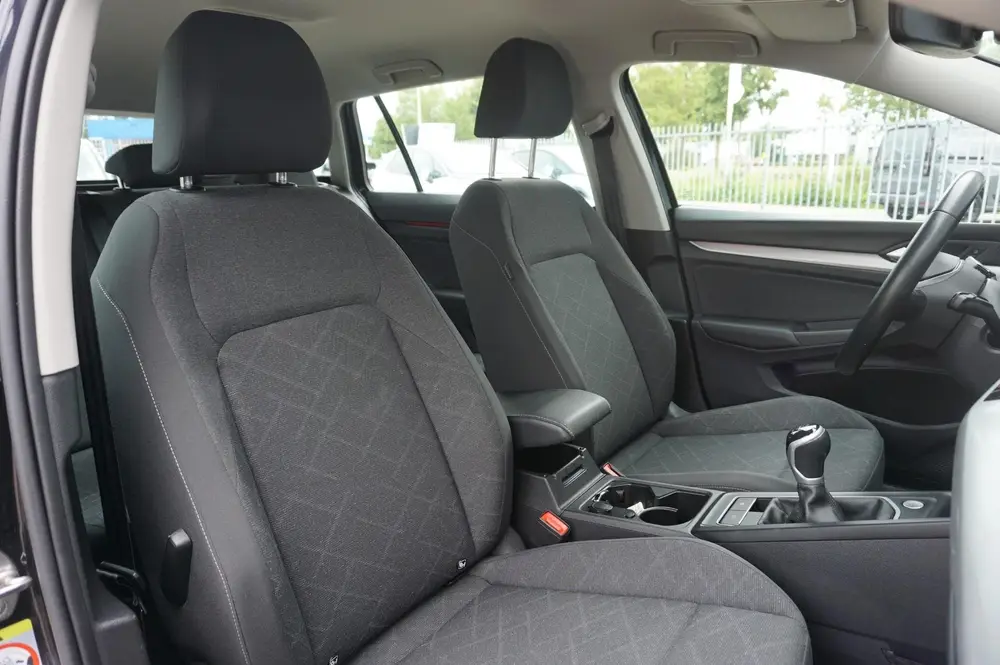 Volkswagen Golf Variant 1.0 TSI 110pk Life | Navigatie | Ach uit 2022, foto 15