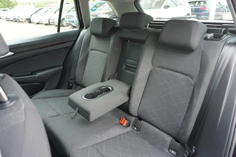 Volkswagen Golf Variant 1.0 TSI 110pk Life | Navigatie | Ach uit 2022, foto 18