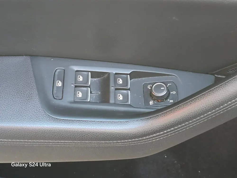 Volkswagen Passat Variant 2.0 TDI Highline Business R / Aut uit 2019, foto 13