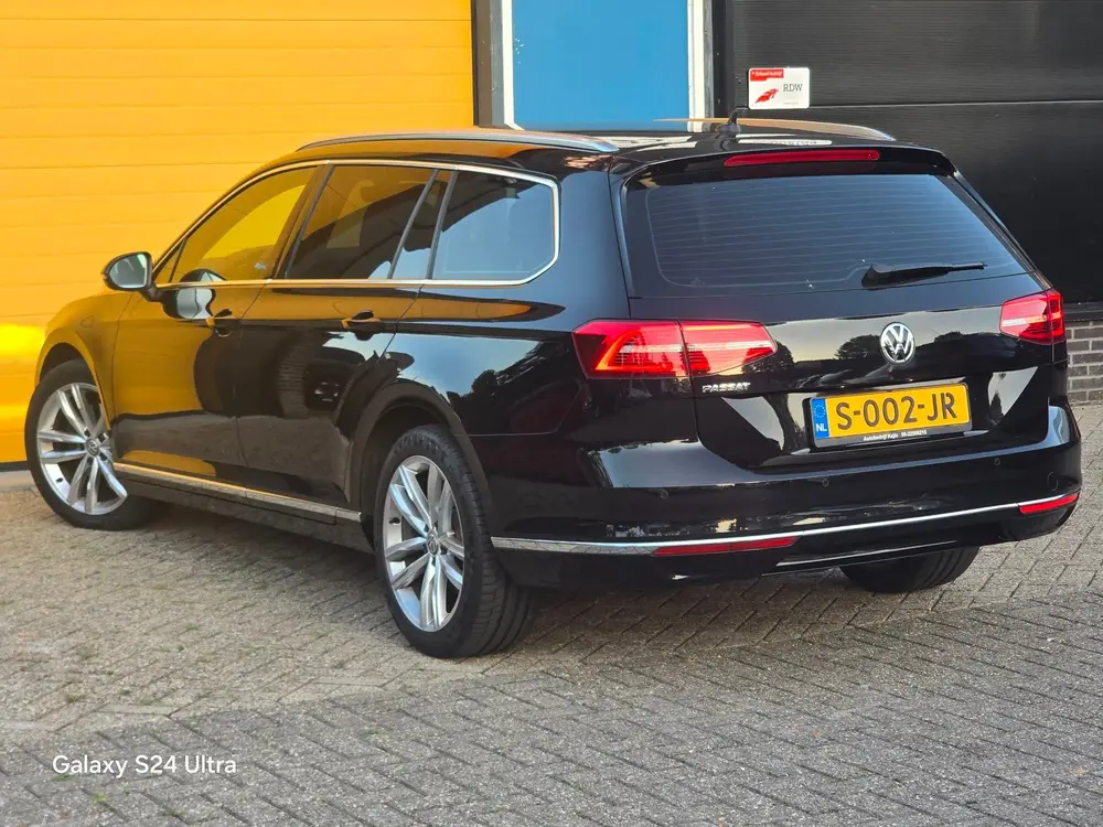 Volkswagen Passat Variant 2.0 TDI Highline Business R / Aut uit 2019, foto 2
