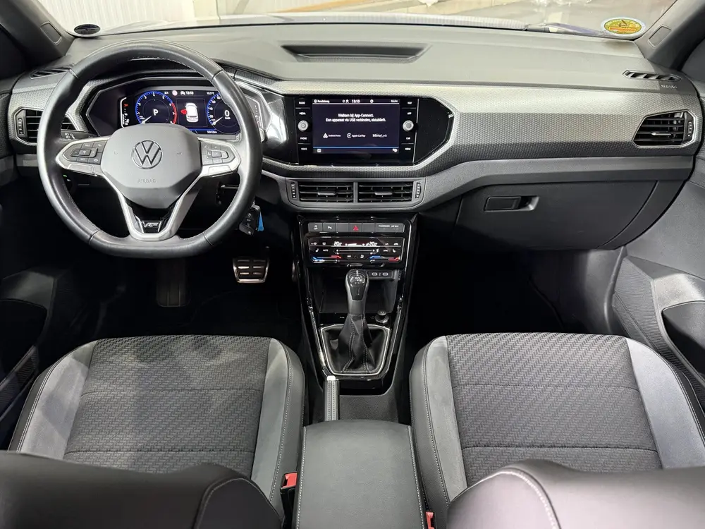 Volkswagen T-Cross 1.5 TSI 150pk Style R-Line | Navi | 18" | uit 2022, foto 2