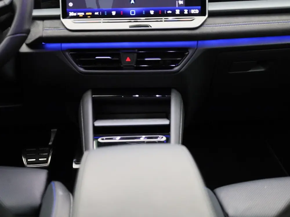 Volkswagen Tayron 1.5 eHybrid R-Line Edition 272 PK | Ledere uit 2025, foto 10