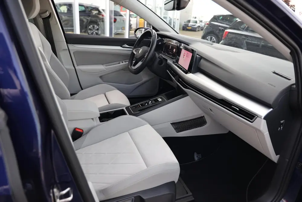 Volkswagen Golf Variant 1.0 eTSI Life Business|Automaat|LED| uit 2021, foto 18