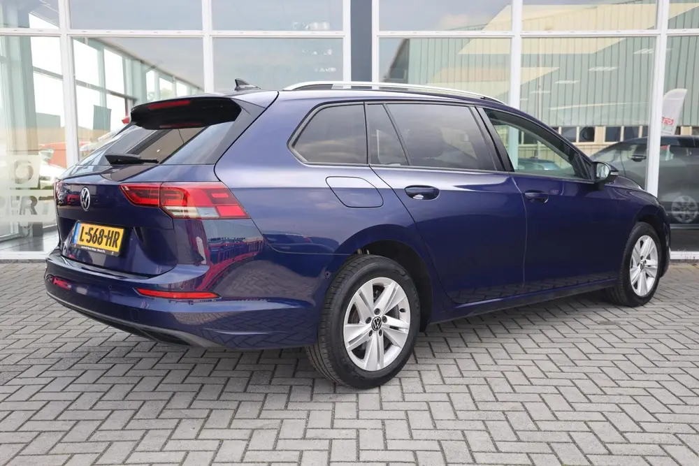 Volkswagen Golf Variant 1.0 eTSI Life Business|Automaat|LED| uit 2021, foto 3