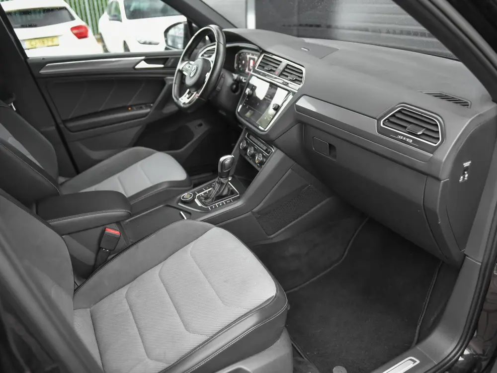 Volkswagen Tiguan 2.0 TSI 4Motion R-Line Back Edition ACC 20 uit 2020, foto 10