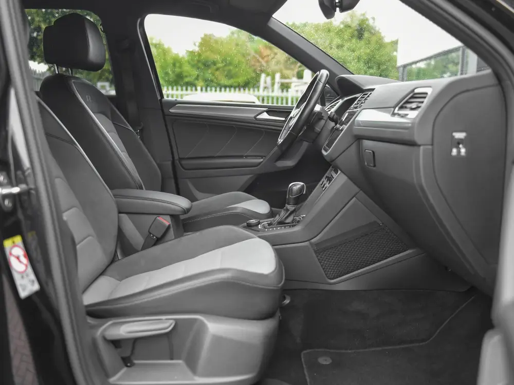 Volkswagen Tiguan 2.0 TSI 4Motion R-Line Back Edition ACC 20 uit 2020, foto 11