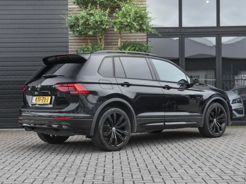 Volkswagen Tiguan 2.0 TSI 4Motion R-Line Back Edition ACC 20 uit 2020, foto 2