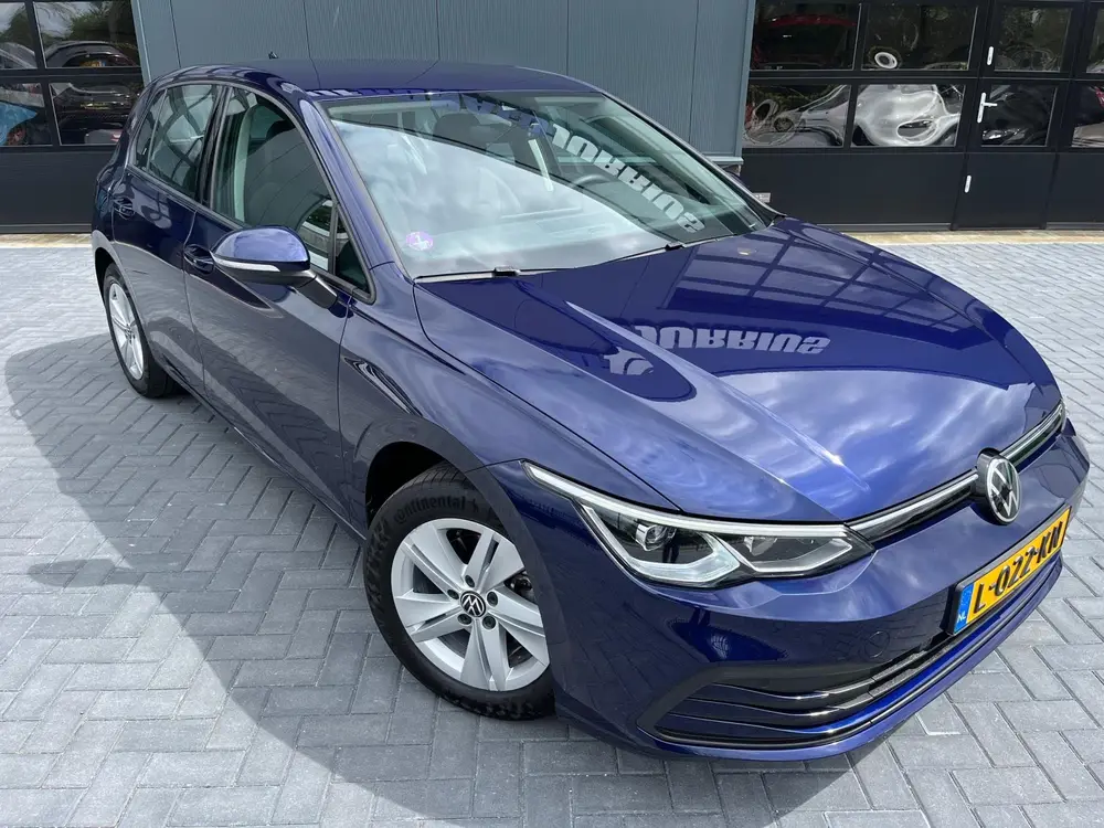 Volkswagen Golf 1.5 TSI Life Business NLAuto/Alcantara-Sport uit 2021, foto 2