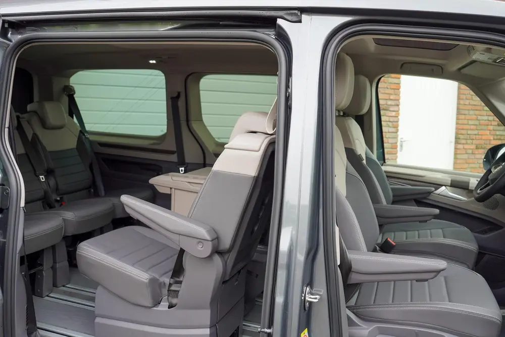 Volkswagen Multivan 1.5 e-hybrid Style L2 4-Motion LEDER - D uit 2026, foto 3
